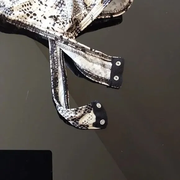 Rue21 Bodysuit Snakeskin print Sz S - Picture 3 of 6